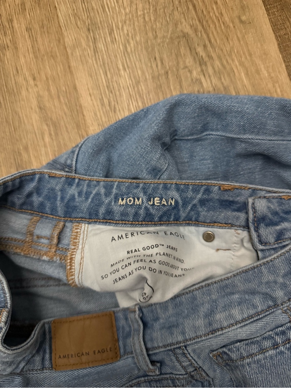 American Eagle Mom Jean - Picture 6 of 8